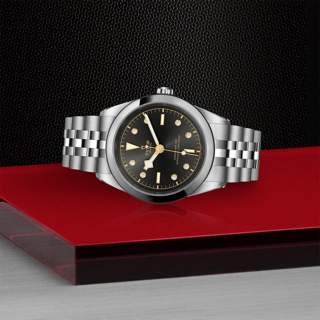 tudor m79680 0004 in store laying down