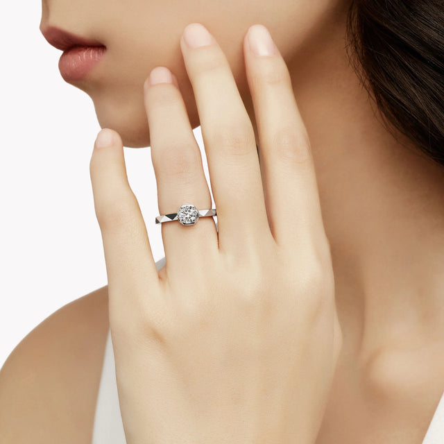 Laurence Graff Signature Diamond Ring
